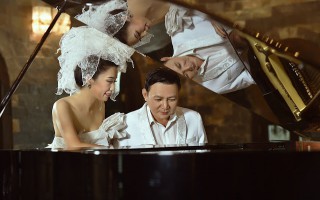 NSƯT Trịnh Kim Chi cùng ông xã song ca Chờ Đông kỷ niệm 20 năm ngày cưới